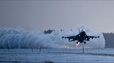 F-20 Fighter Jet taking off